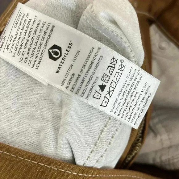 DENIZEN from Levi's - Women's Mid-Rise 90's
Loose Straight Jeans - Picture 16 of 16